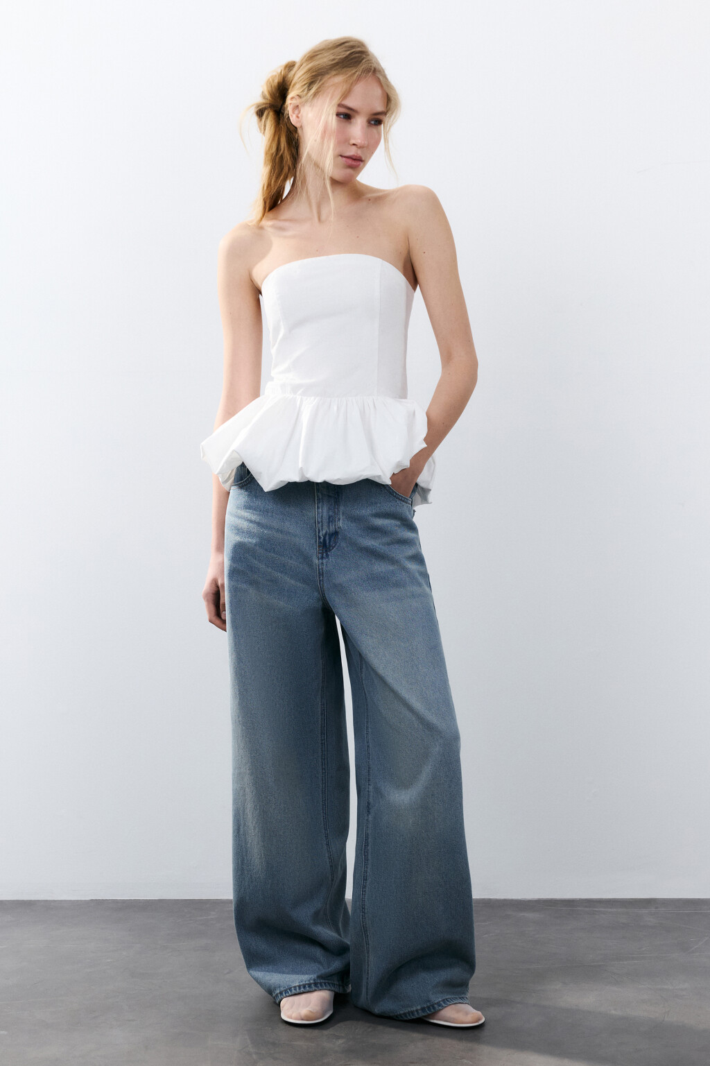 Топ-бандо с пышной баской - цвет белый - 5