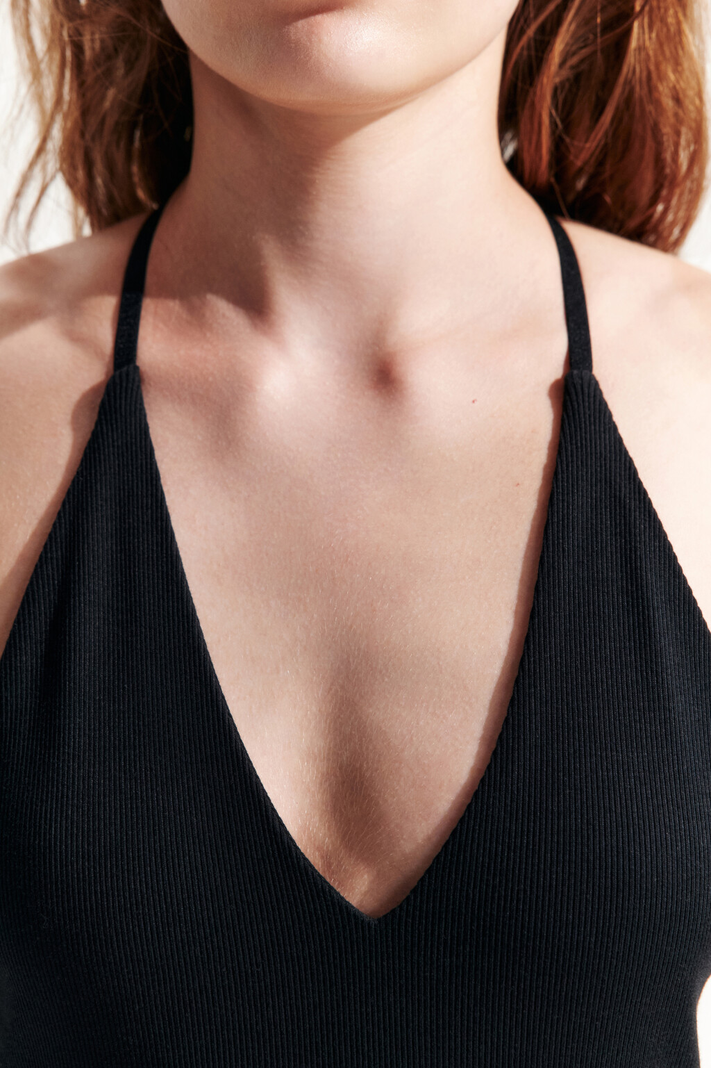 Блузка-боди на тонких бретельках - цвет черный - 6