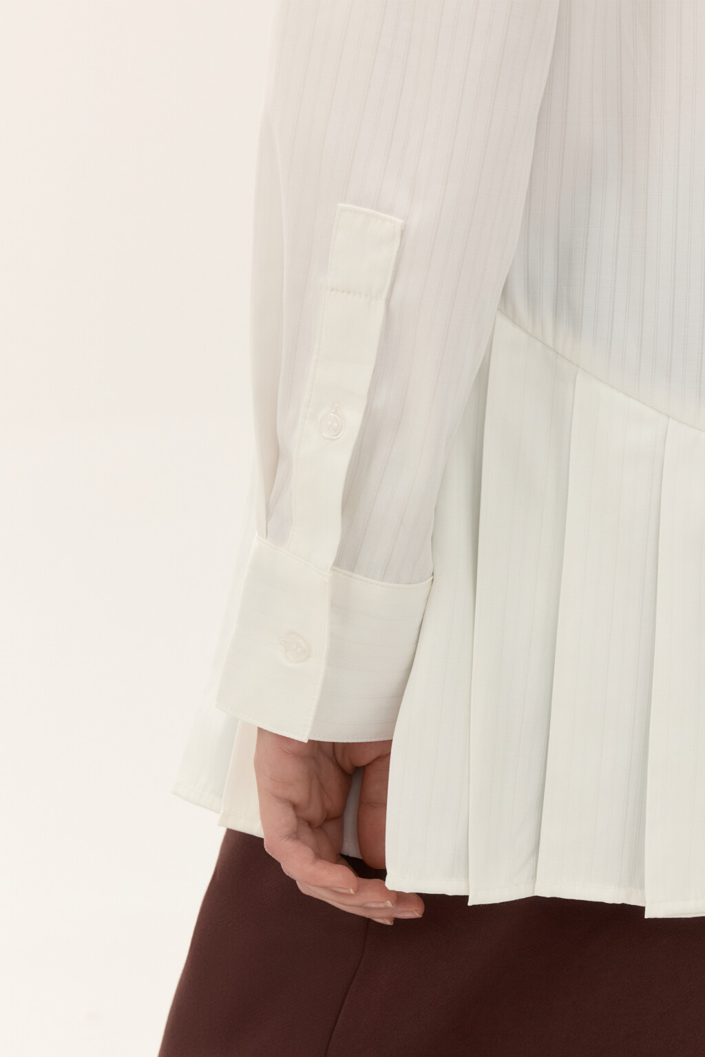 Блузка с плиссированной баской - цвет белый - 6