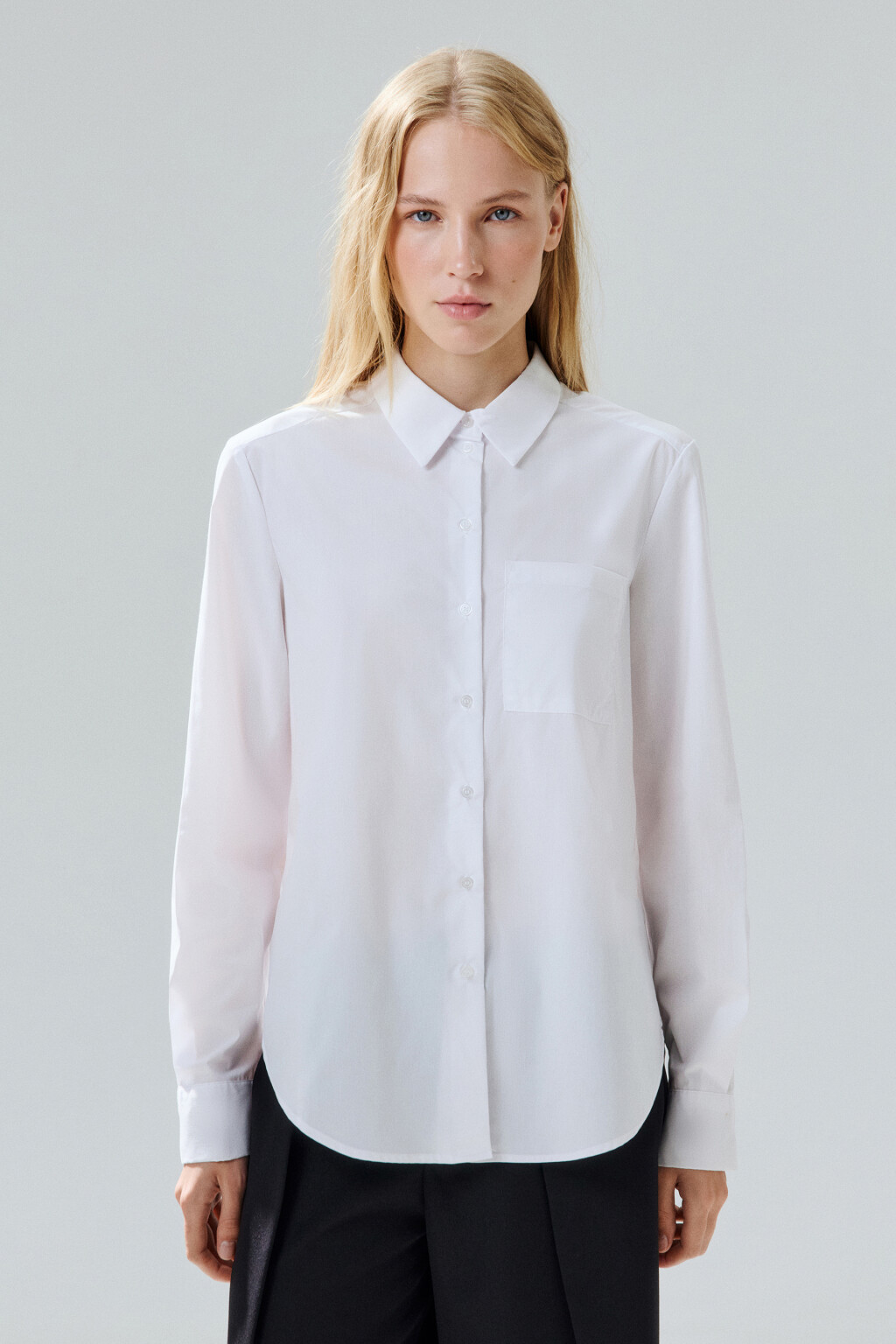 Блузка-рубашка свободная с карманом - цвет белый - 3