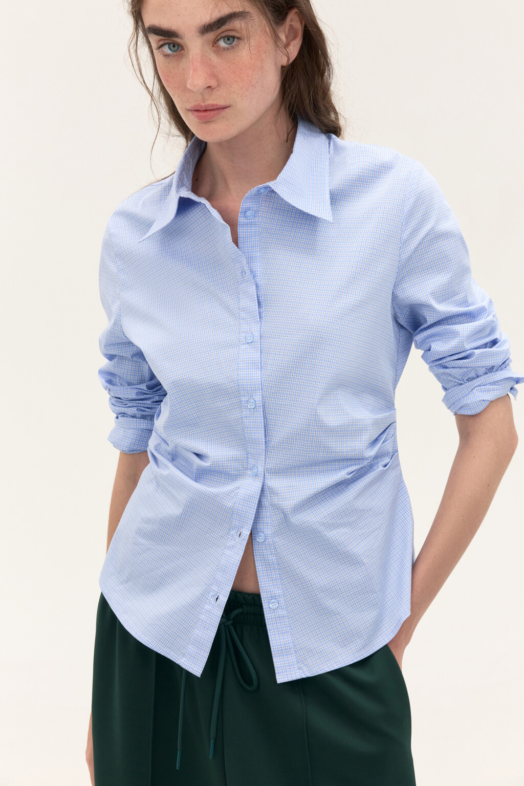 Рубашка приталенная в клетку - цвет голубой - 1