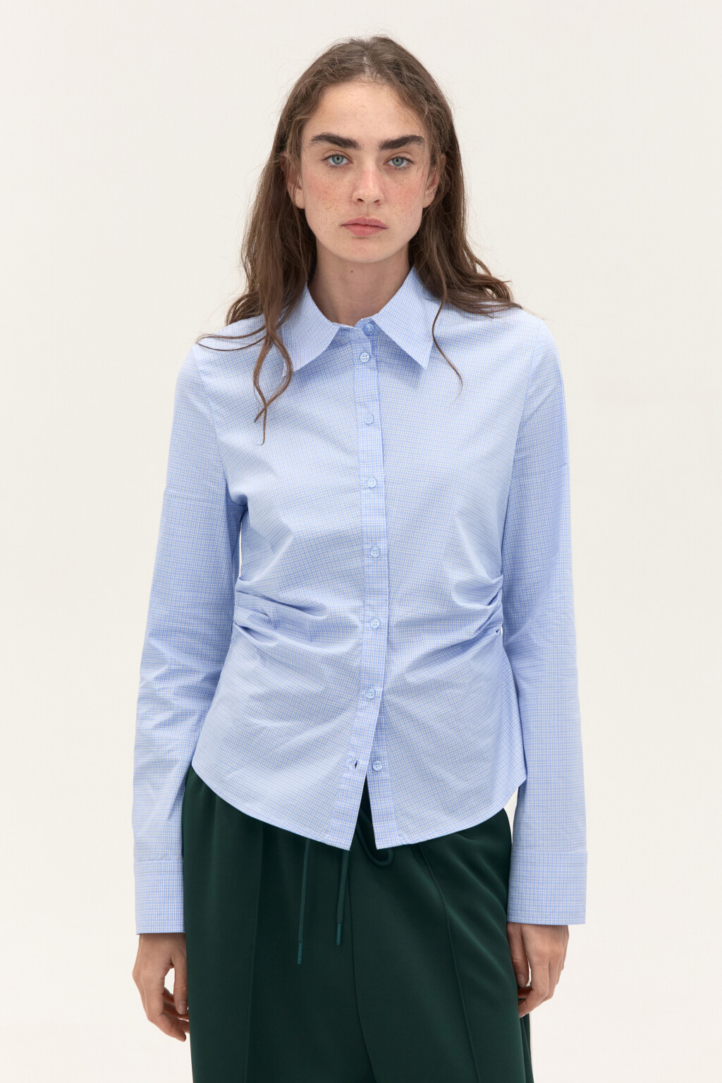 Рубашка приталенная в клетку - цвет голубой - 2