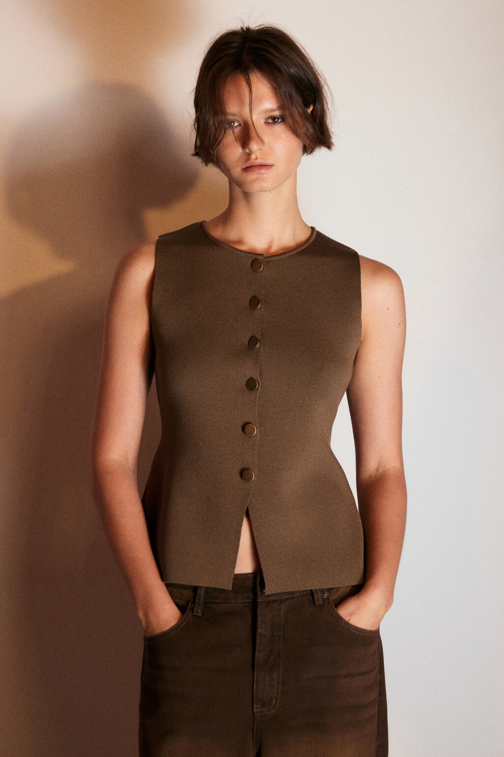 Жилет вязаный на пуговицах - цвет зеленый - 2