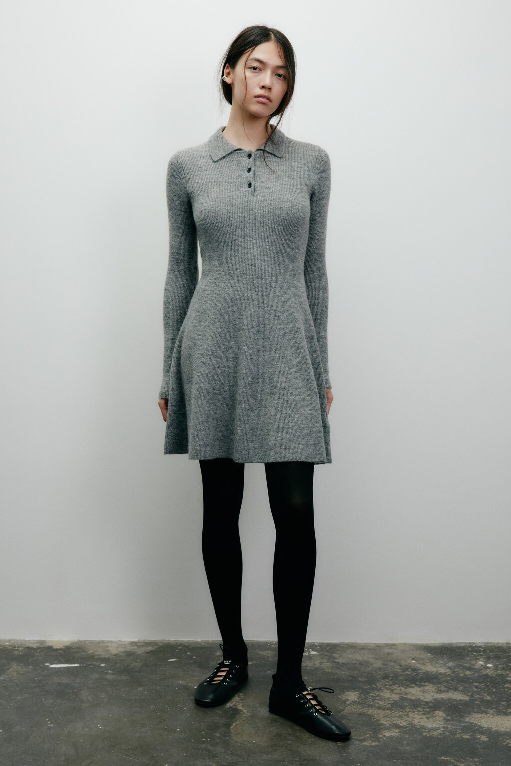 Платье-поло мини вязаное - цвет серый - 2