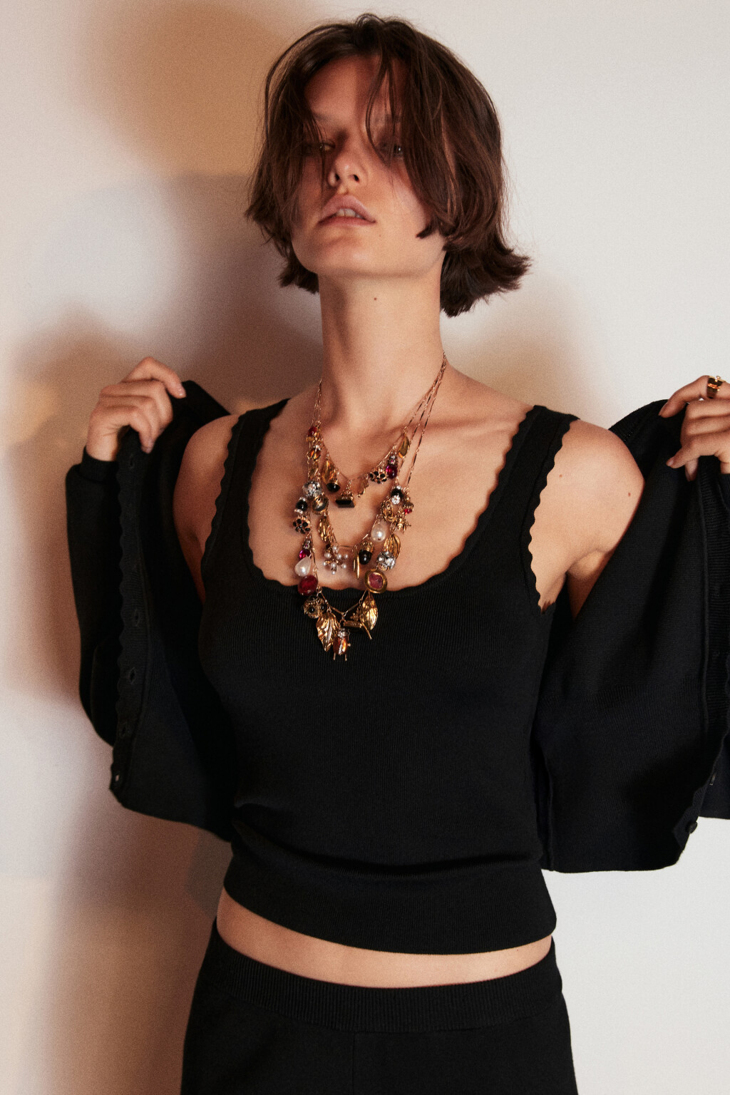 Майка вискозная с кружевом - цвет черный - 1