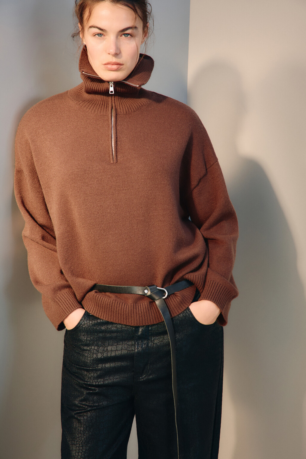 Свитер с воротником на молнии - цвет коричневый - 1