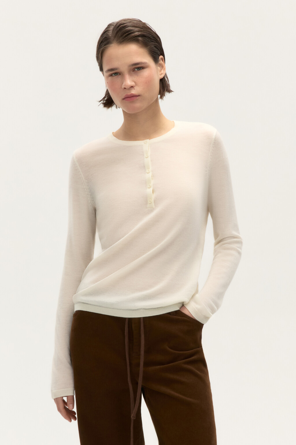 Джемпер из шерсти с застежкой - цвет молочный - 3