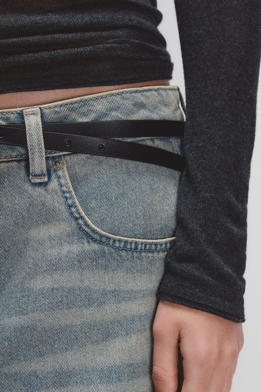 Лонгслив вискозный с вырезом-лодочкой - цвет серый - 6