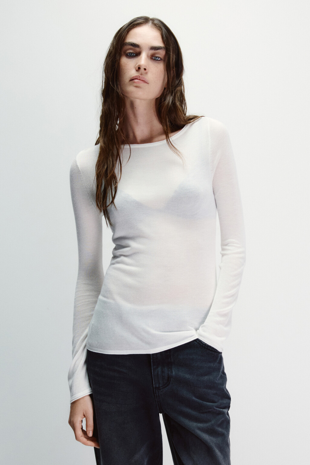Лонгслив вискозный с вырезом-лодочкой - цвет молочный - 3