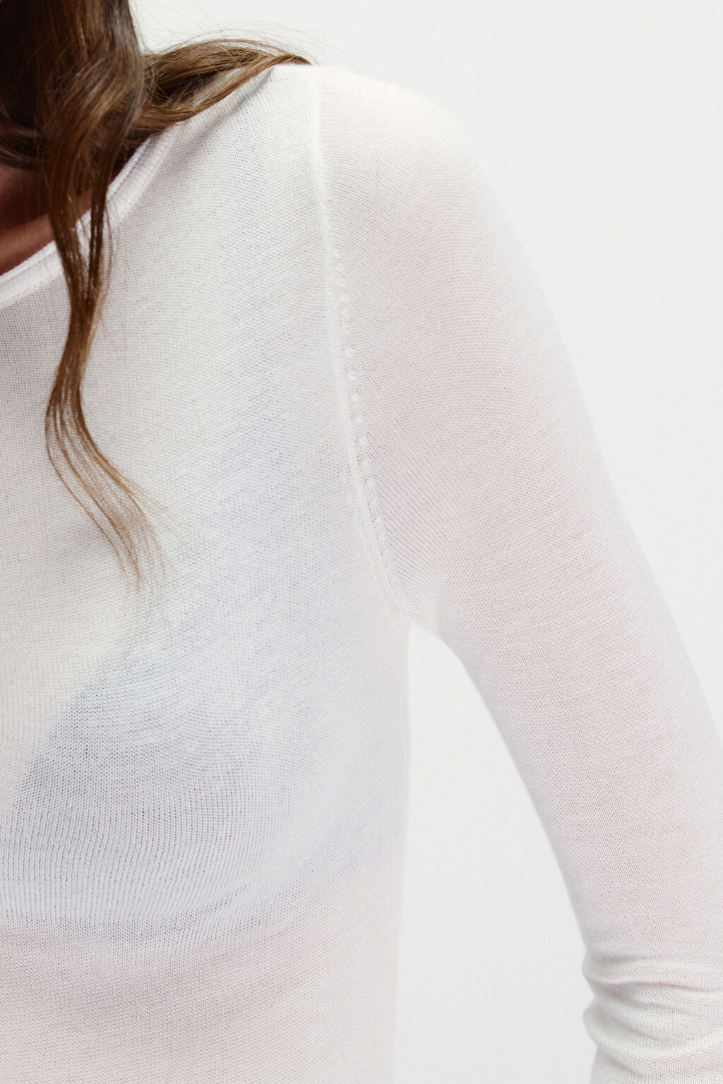 Лонгслив вискозный с вырезом-лодочкой - цвет молочный - 6