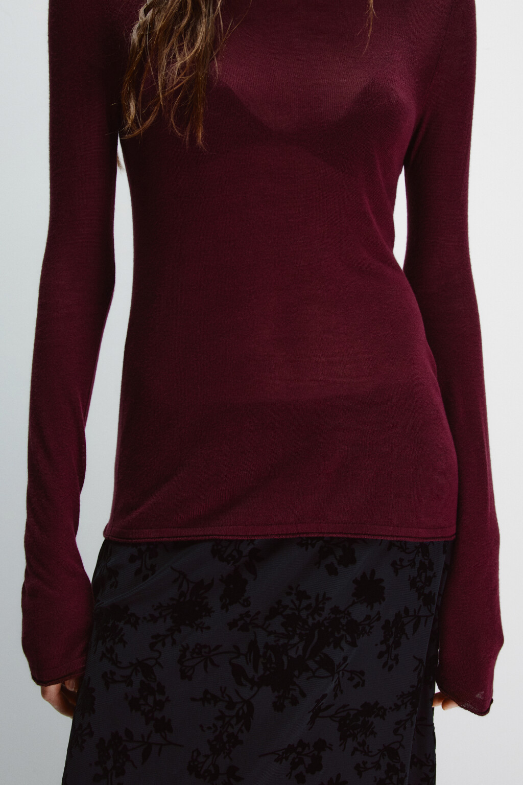 Лонгслив вискозный с вырезом-лодочкой - цвет фиолетовый - 5