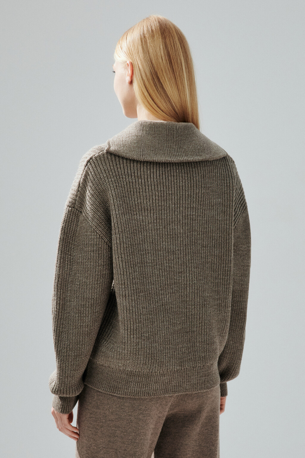 Джемпер на молнии в рубчик - цвет бежевый - 4