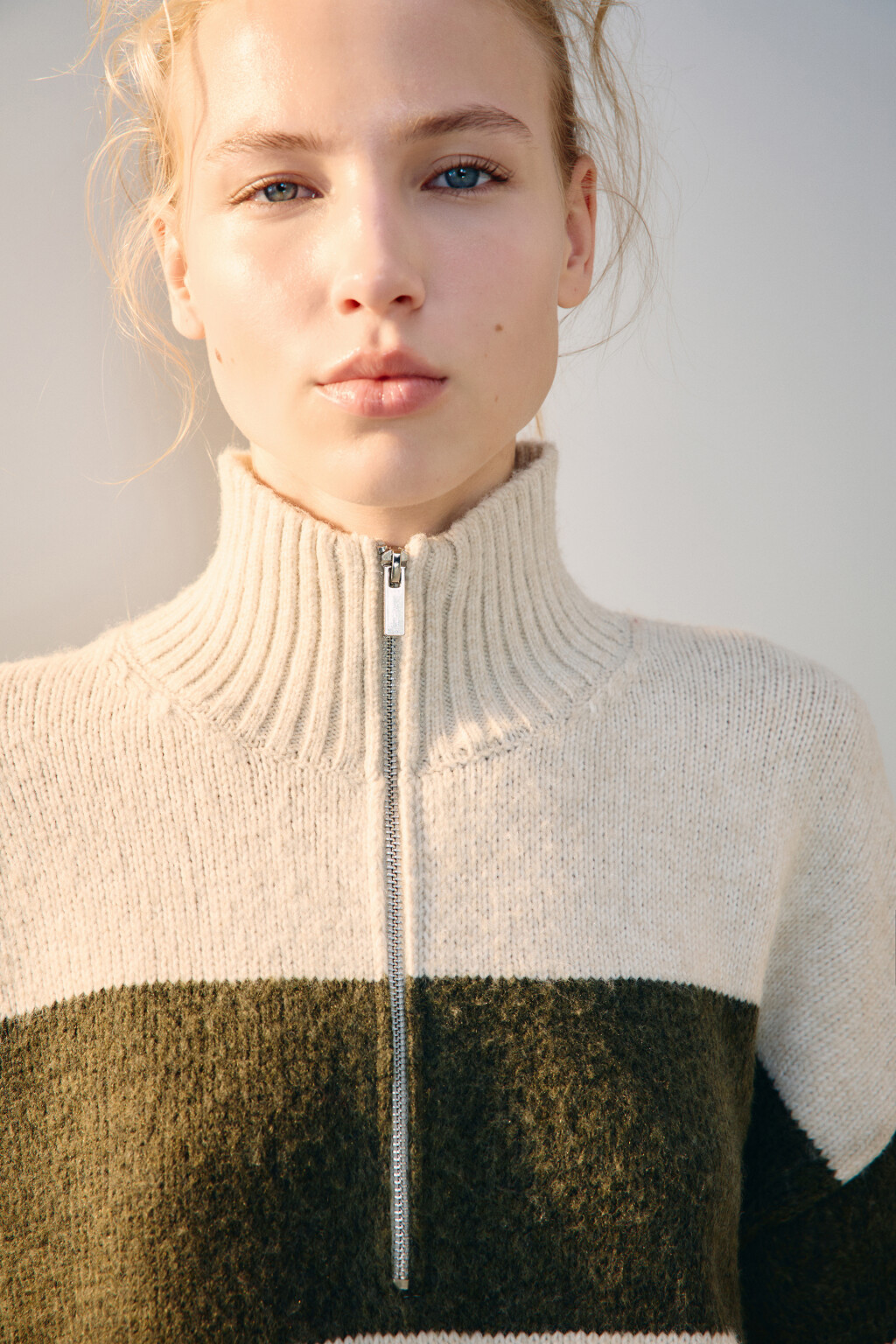Свитер с воротником на молнии - цвет зеленый - 5