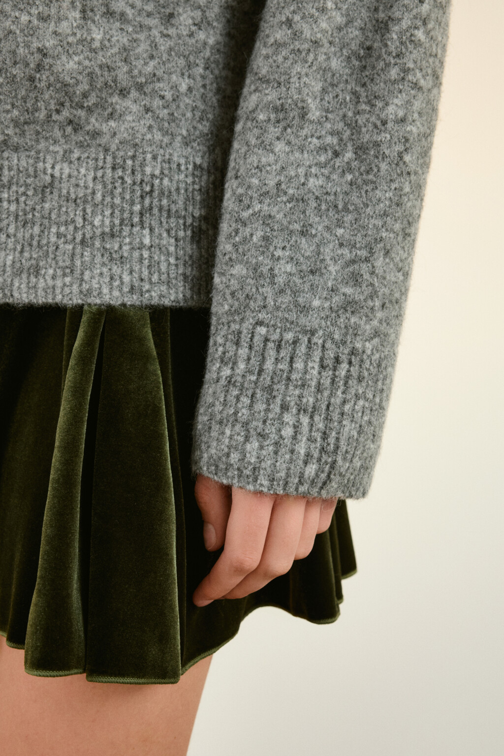 Свитер свободный с воротником - цвет серый - 6