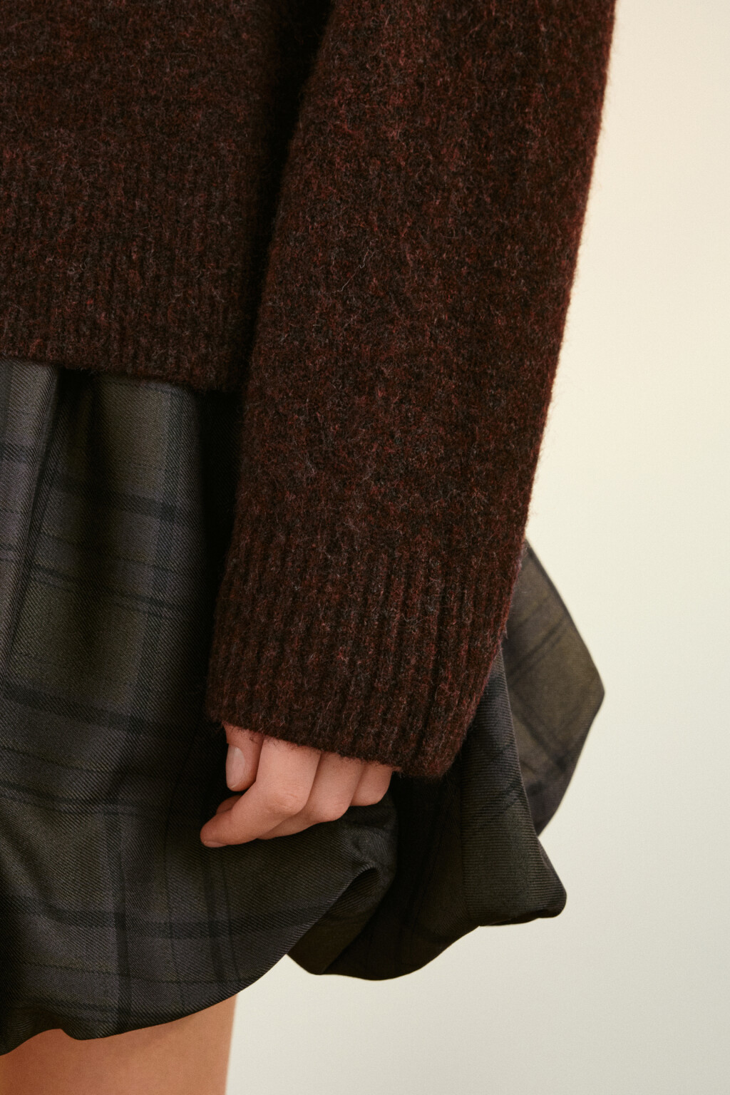 Свитер свободный с воротником - цвет бордовый - 6