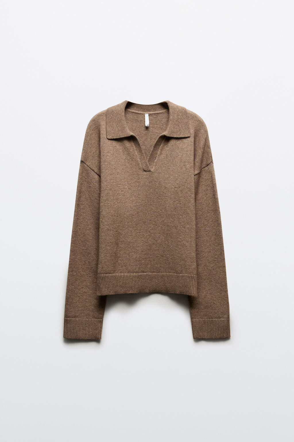 Джемпер с воротником и V-вырезом - цвет бежевый - 7