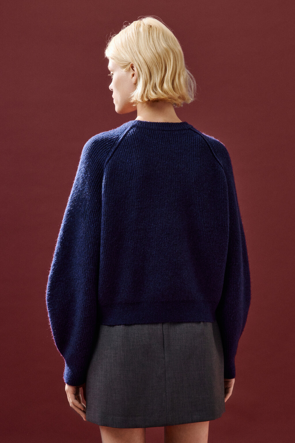 Джемпер вязаный с рукавами-реглан - цвет голубой - 4