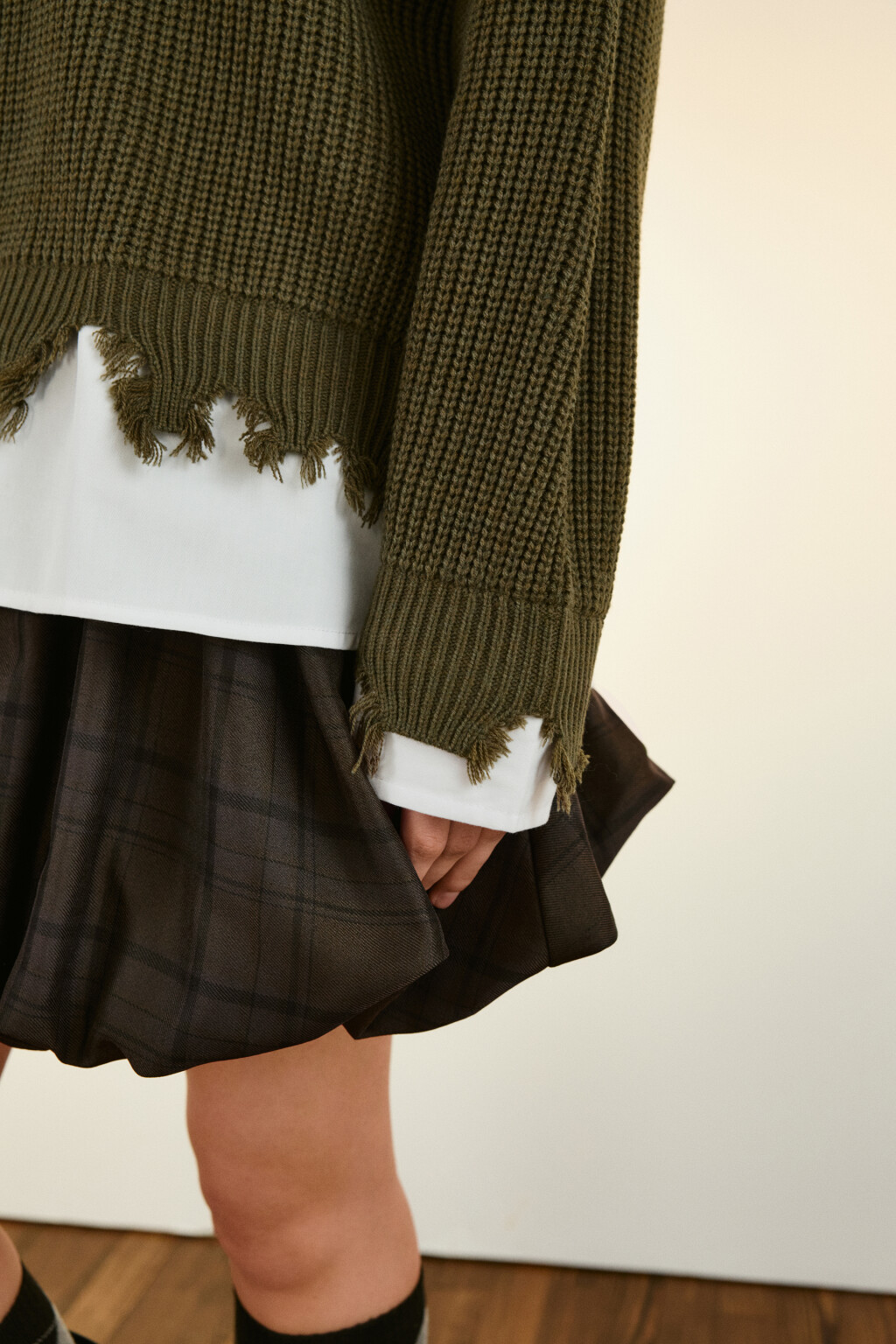 Джемпер рваный с имитацией рубашки - цвет зеленый - 7