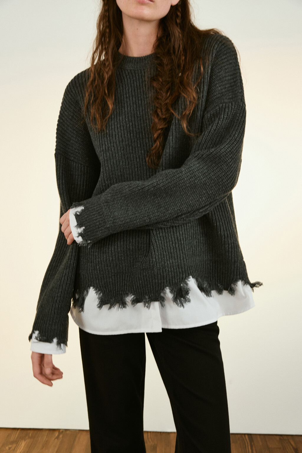 Джемпер рваный с имитацией рубашки - цвет серый - 1