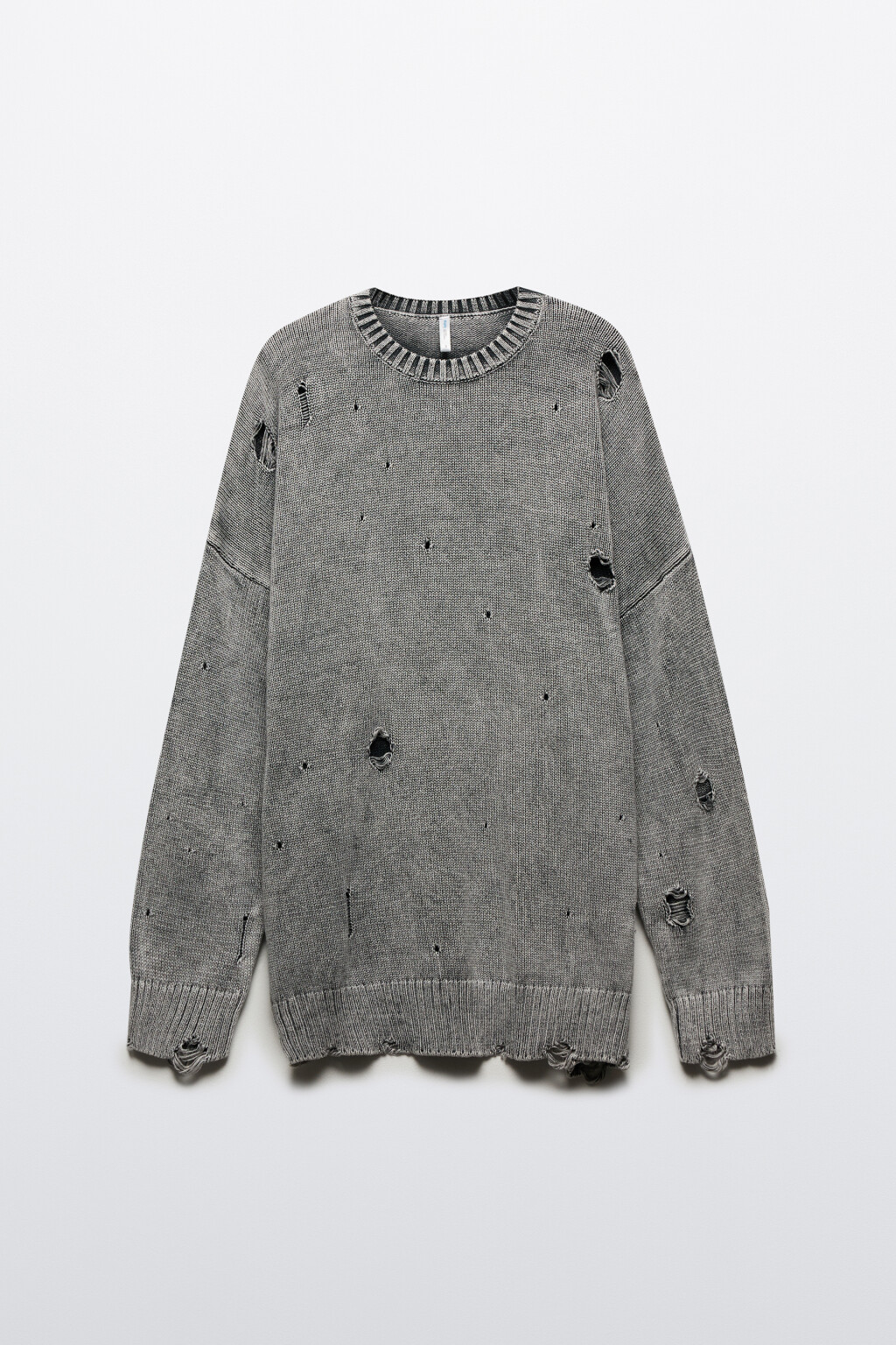 Джемпер вязаный с рваными элементами - цвет серый - 8