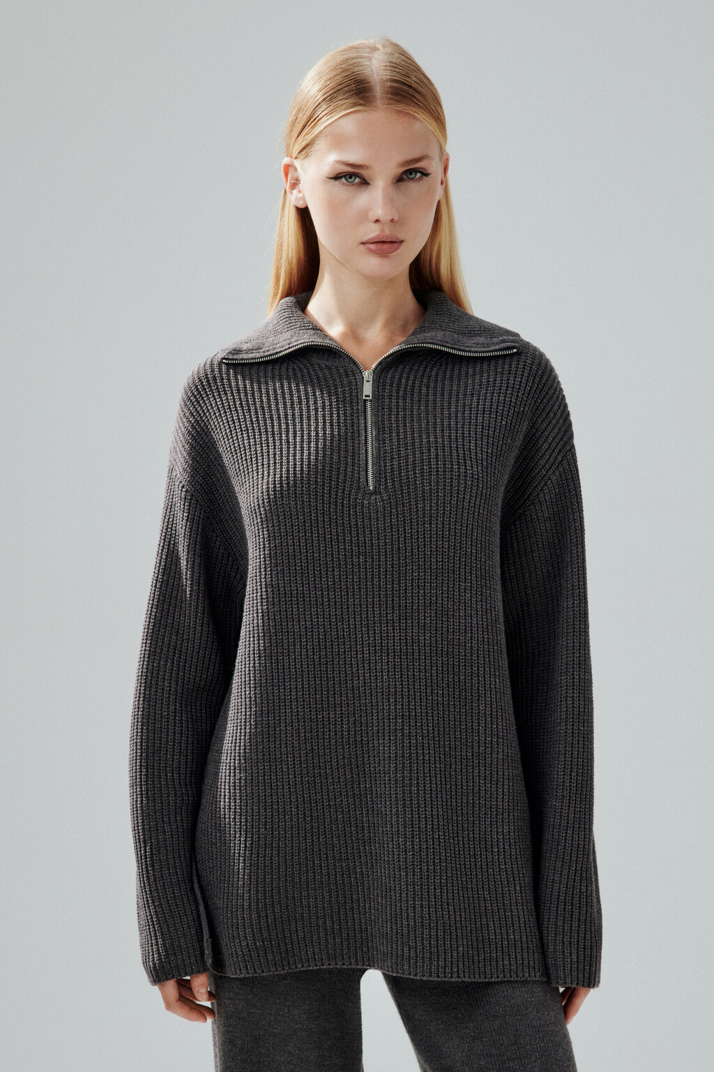 Свитер с воротником на молнии - цвет серый - 2