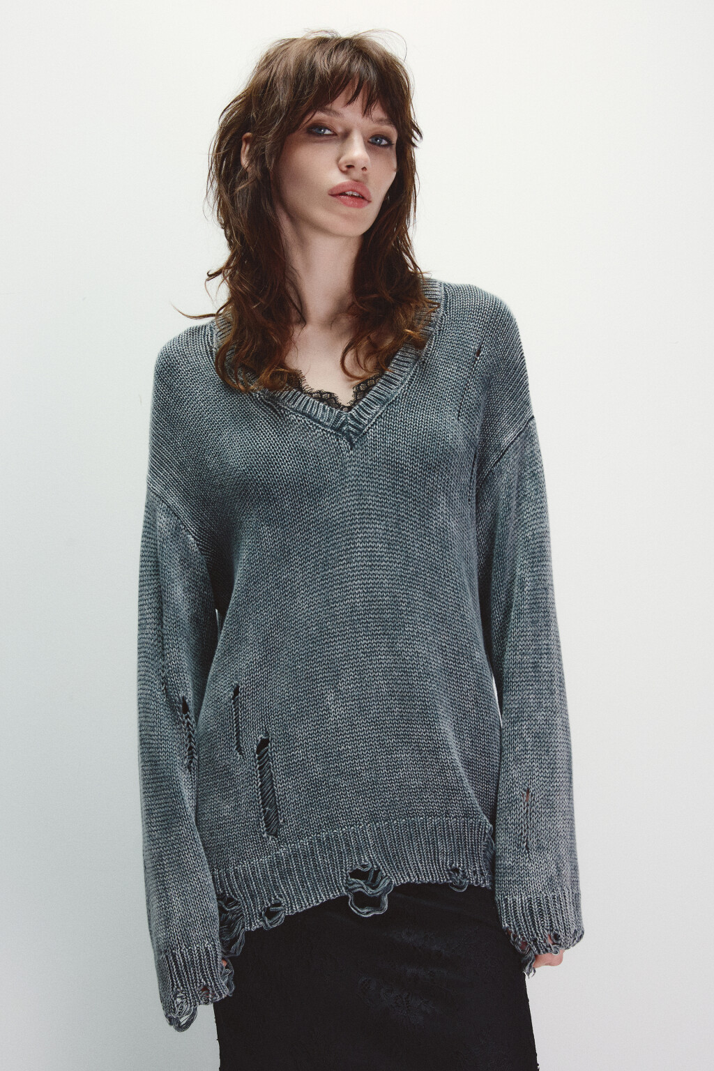 Джемпер вязаный с кружевом и стиркой - цвет серый - 2