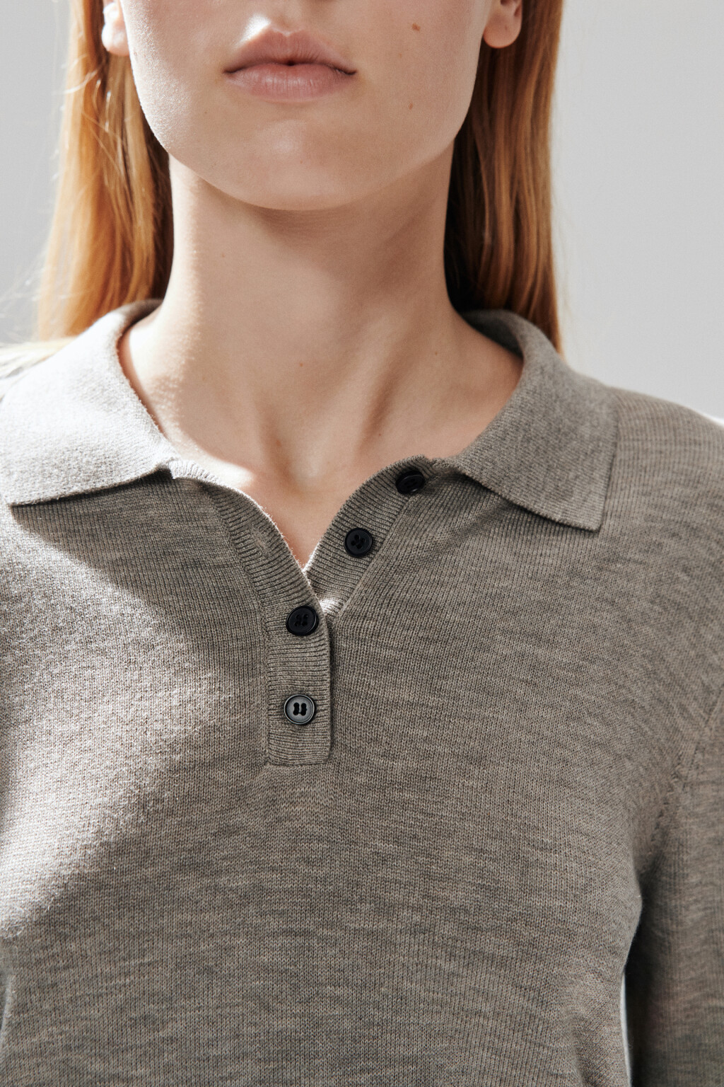 Джемпер-поло тонкой вязки - цвет бежевый - 6