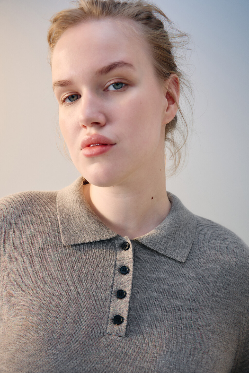 Джемпер-поло тонкой вязки с шерстью - цвет бежевый - 5