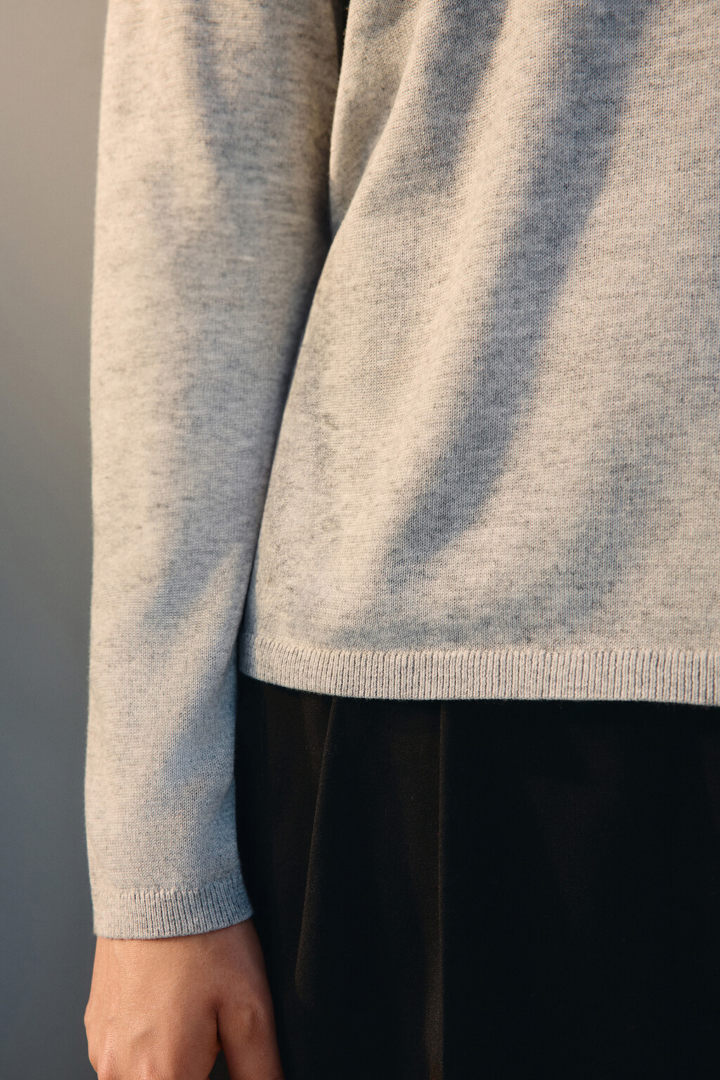 Джемпер-поло тонкой вязки с шерстью - цвет серый - 6