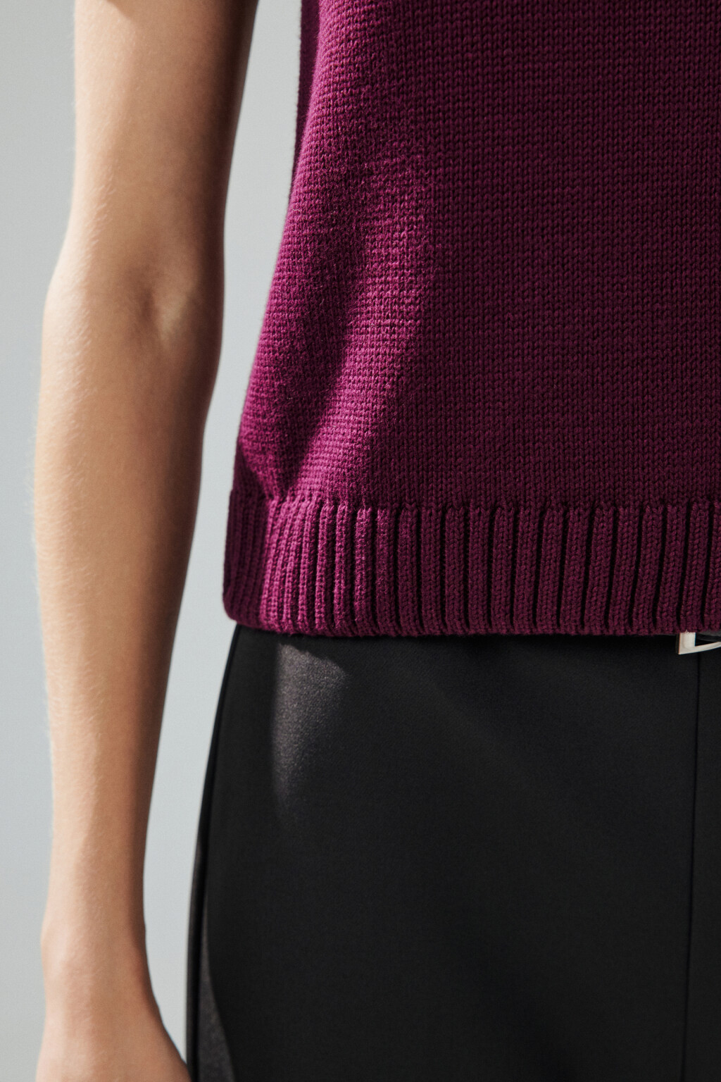 Джемпер вязаный с короткими рукавами - цвет бордовый - 7