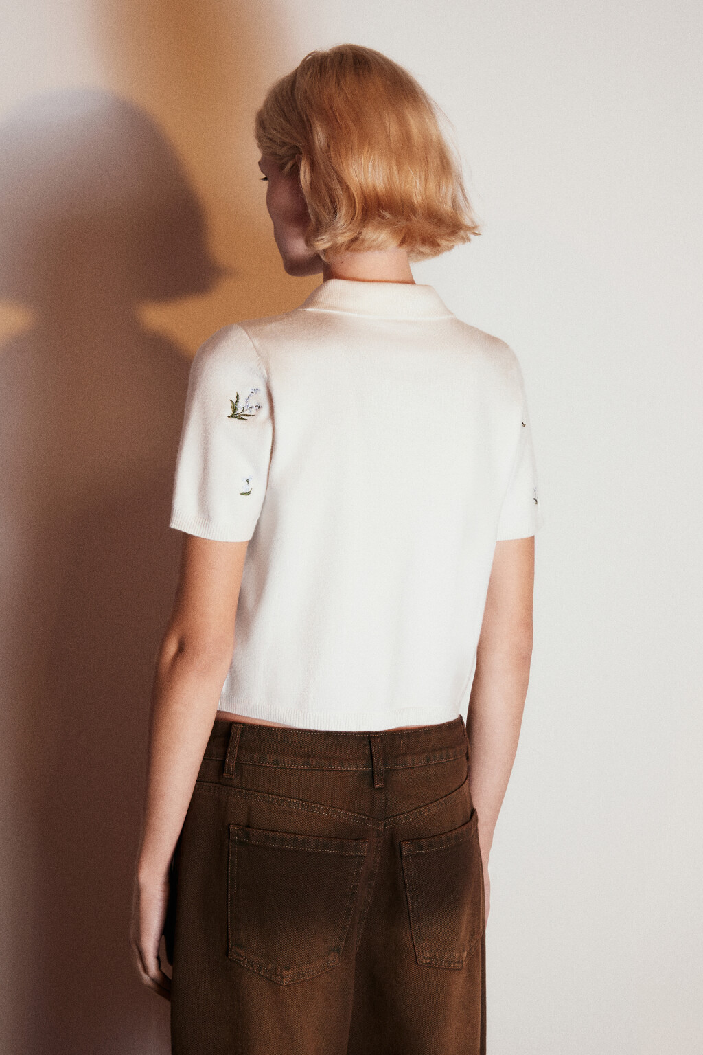 Джемпер-поло вязаный с вышивкой - цвет молочный - 3