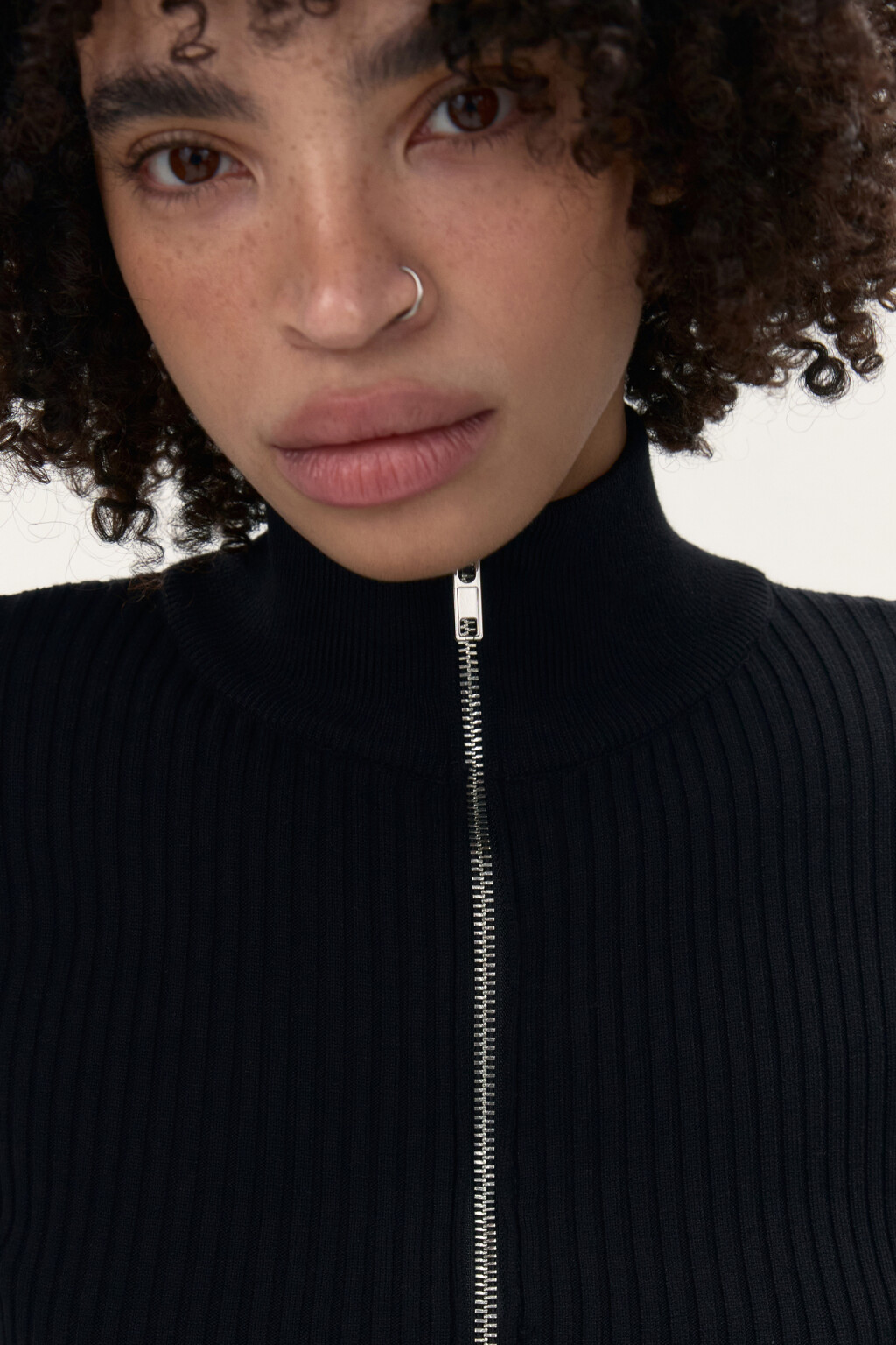 Кардиган облегающий на молнии - цвет черный - 5