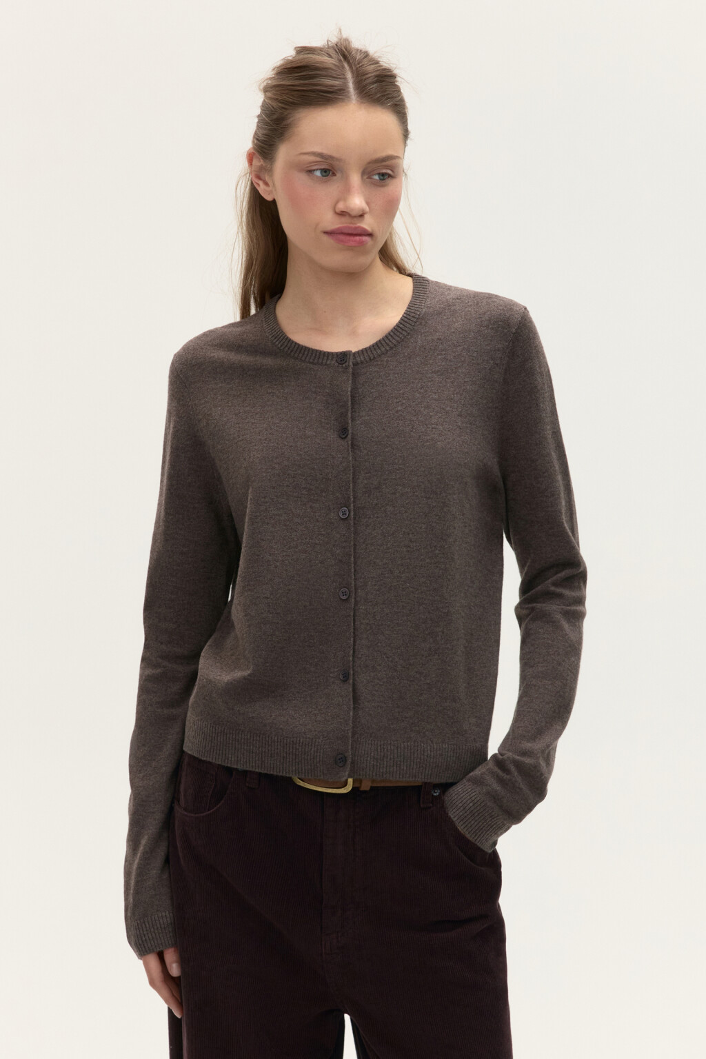 Кардиган на пуговицах с круглым вырезом - цвет бежевый - 4