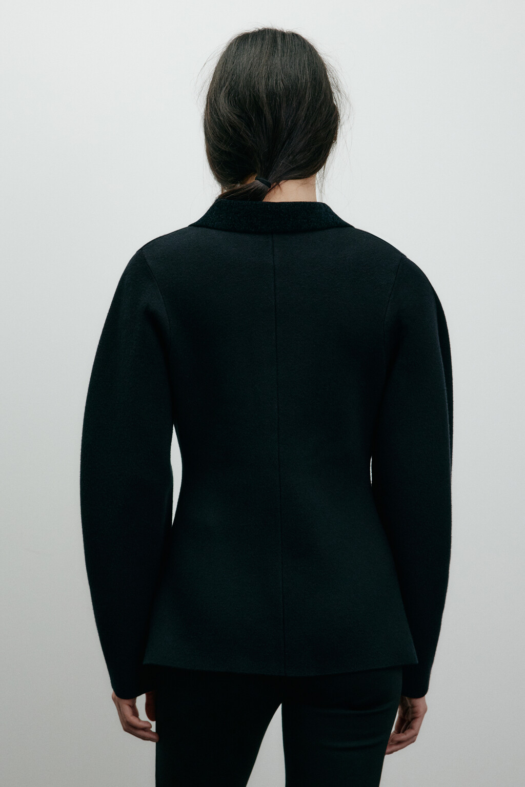 Кардиган на пуговицах приталенный - цвет черный - 4