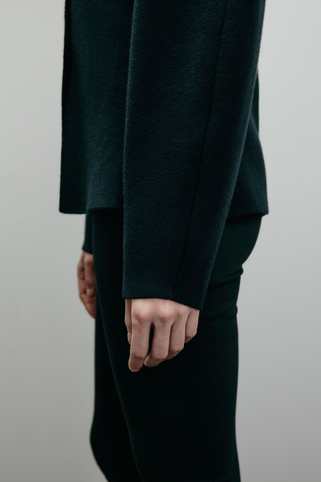 Кардиган на пуговицах приталенный - цвет черный - 7