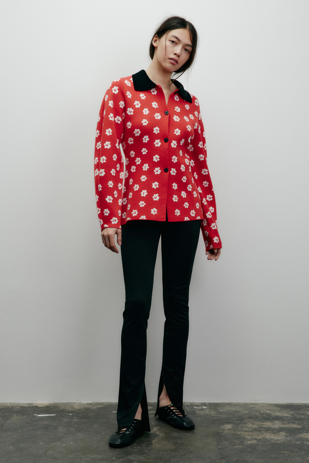 Кардиган на пуговицах приталенный - цвет красный - 4