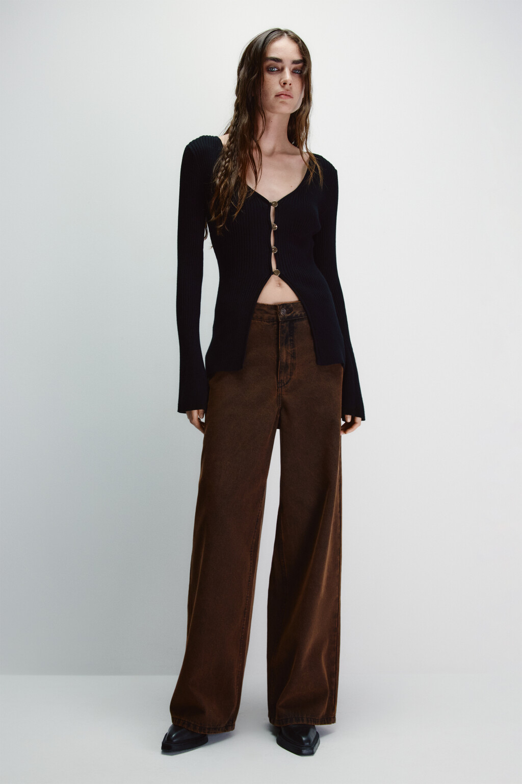 Кардиган на пуговицах с рукавами клеш - цвет черный - 4