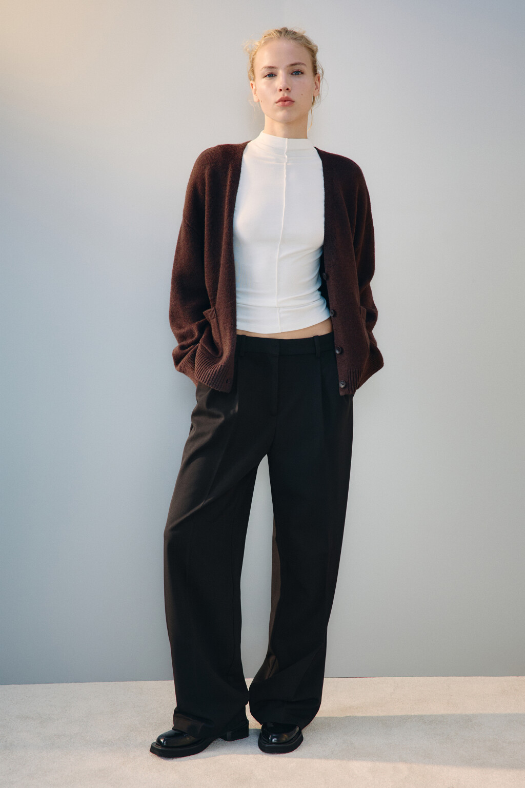 Кардиган на пуговицах с карманами - цвет коричневый - 5