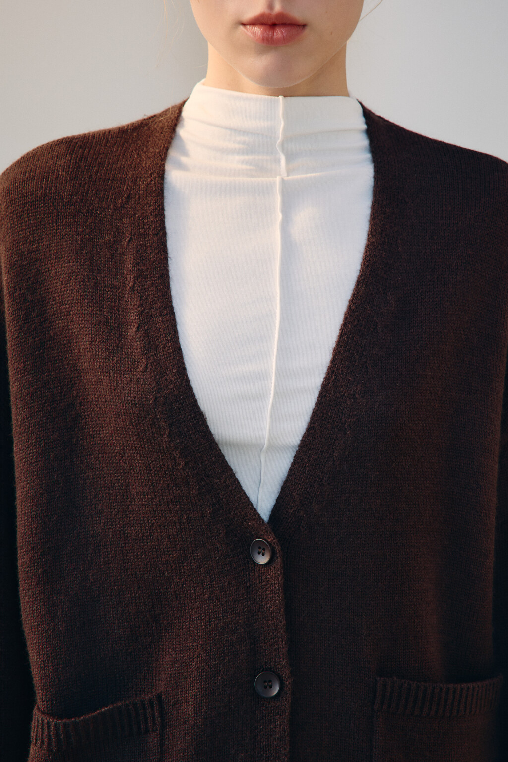 Кардиган на пуговицах с карманами - цвет коричневый - 6