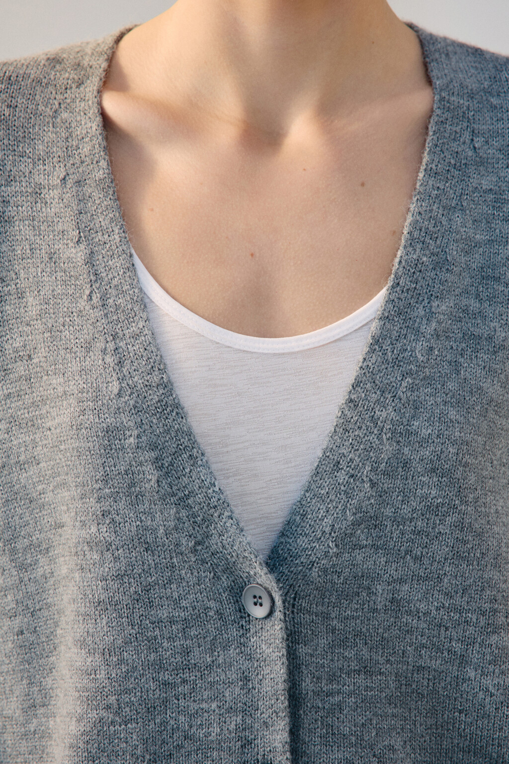 Кардиган на пуговицах с карманами - цвет серый - 5