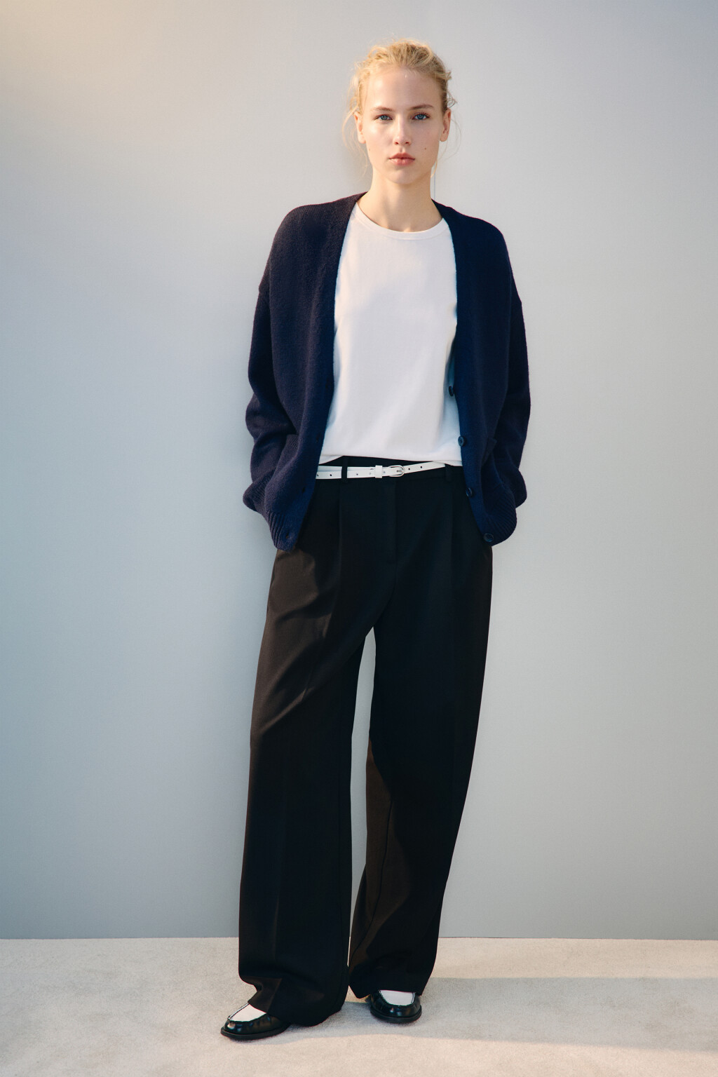 Кардиган на пуговицах с карманами - цвет голубой - 4