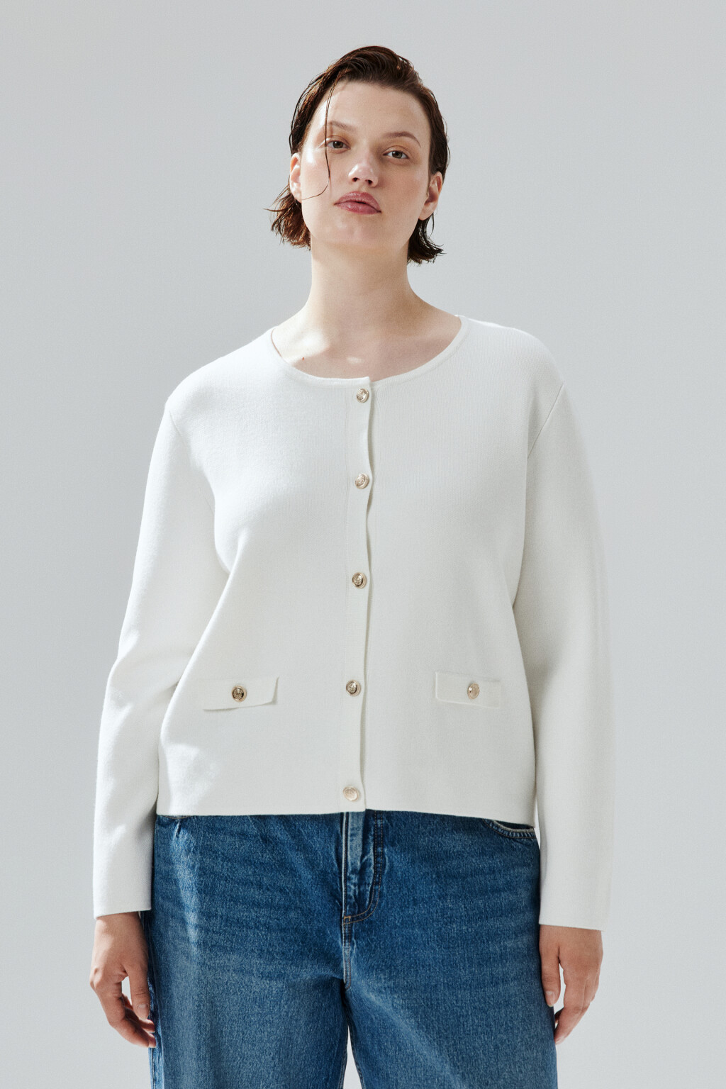 Кардиган на пуговицах с круглым вырезом - цвет молочный - 3