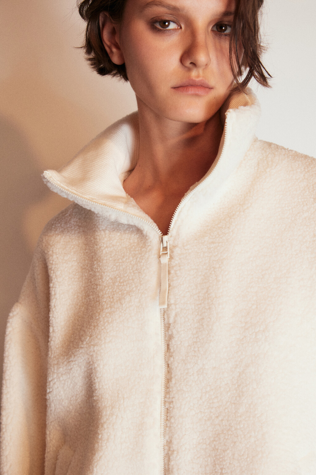 Куртка плюшевая на молнии - цвет молочный - 2