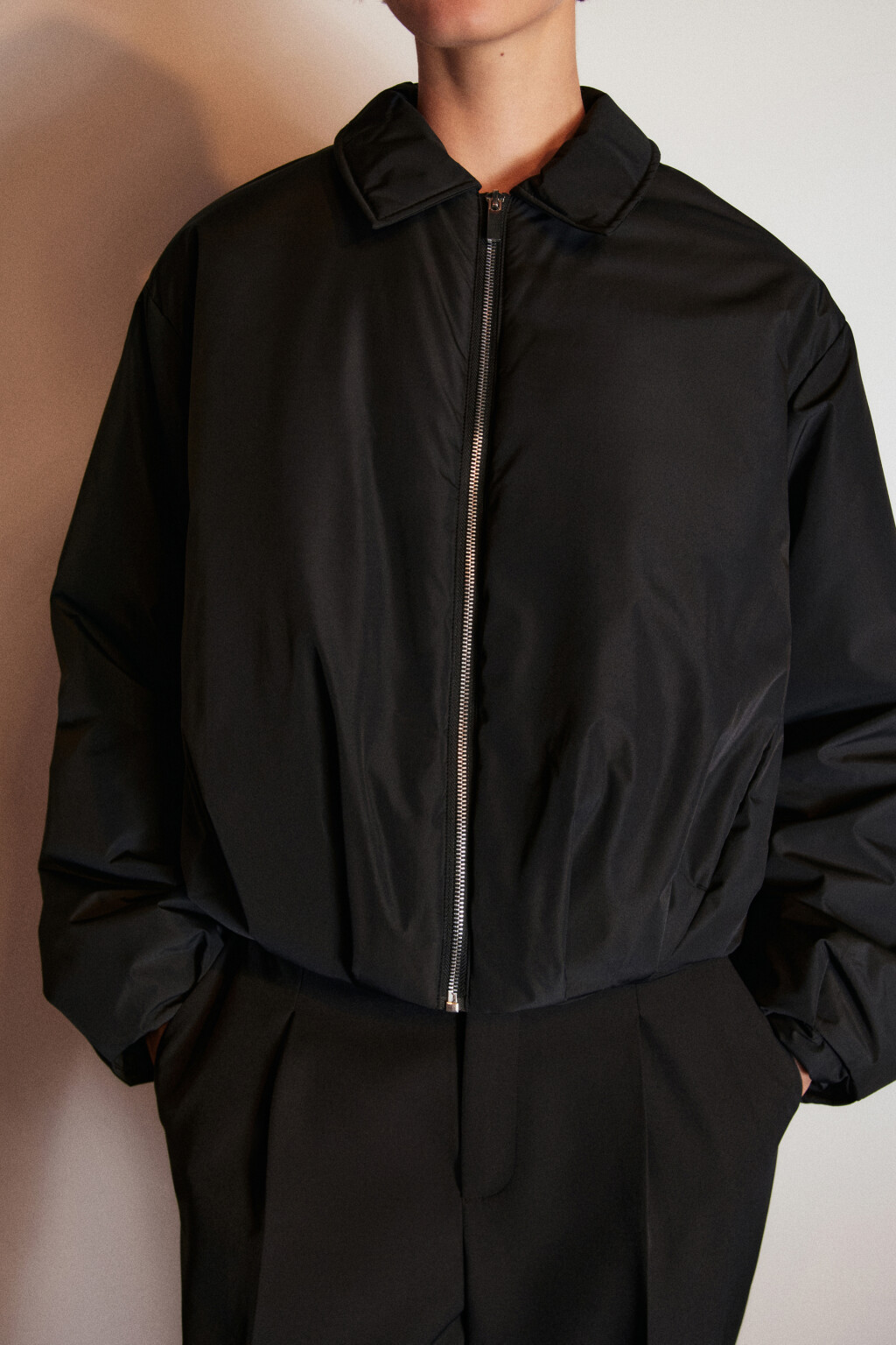 Куртка-бомбер с отложным воротником - цвет черный - 5