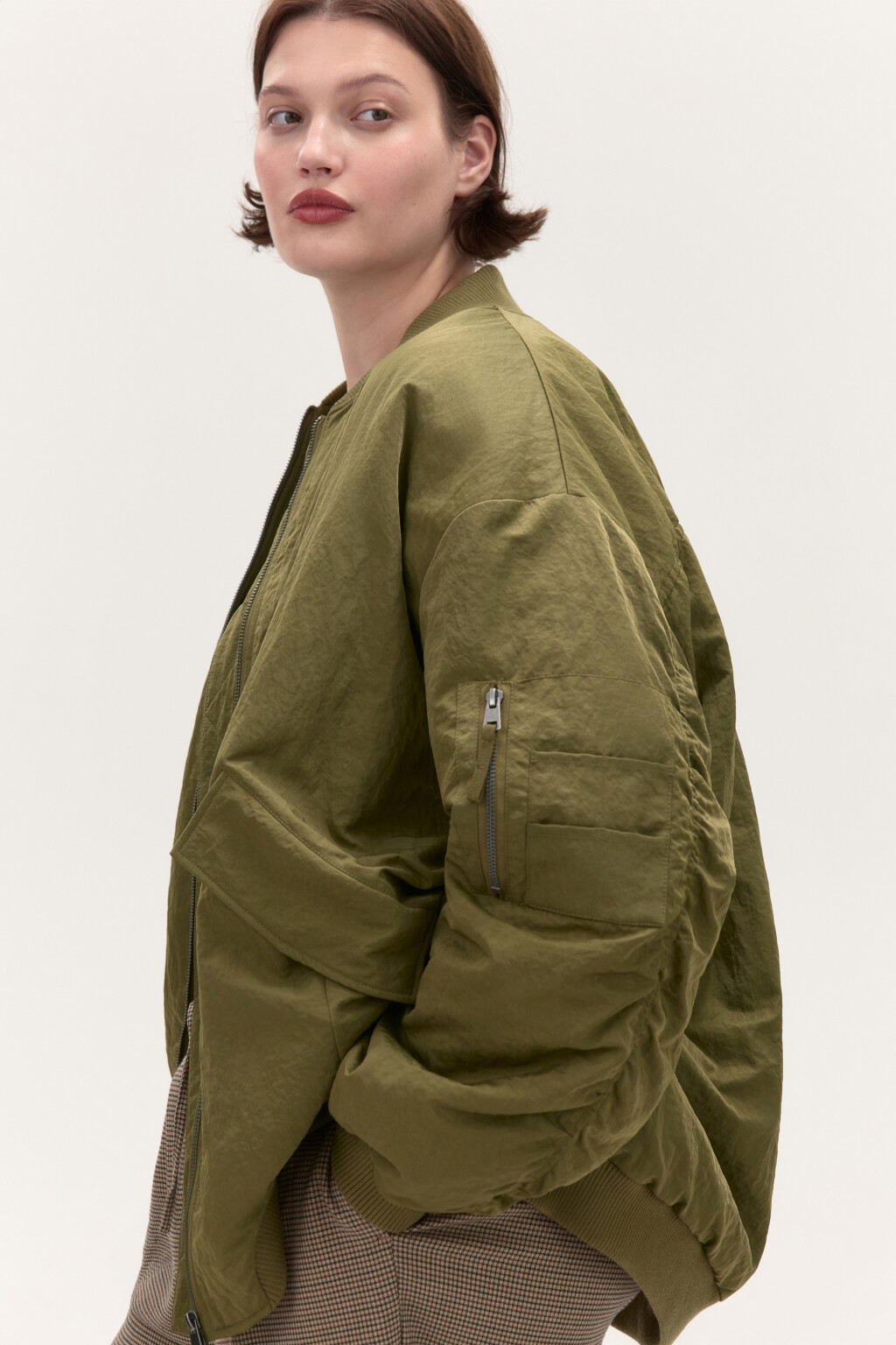 Куртка-бомбер oversize утепленная - цвет зеленый - 1