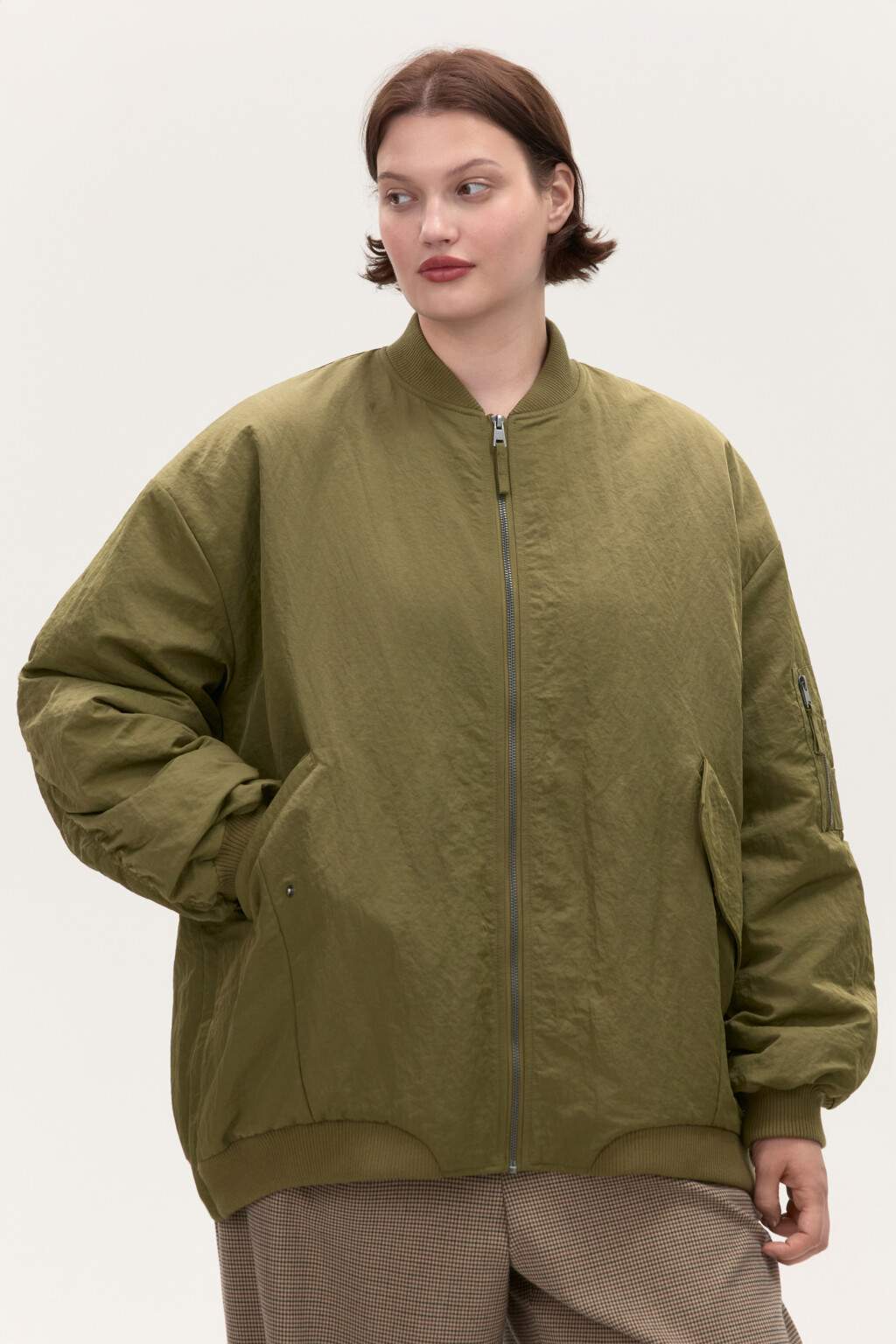 Куртка-бомбер oversize утепленная - цвет зеленый - 3