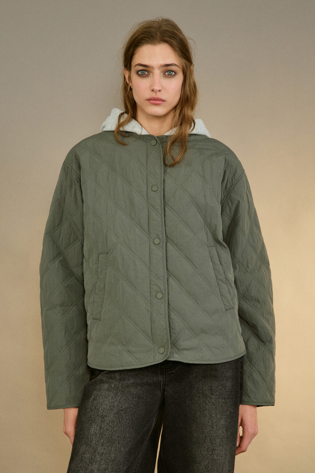 Куртка стеганая с имитацией худи - цвет зеленый - 2