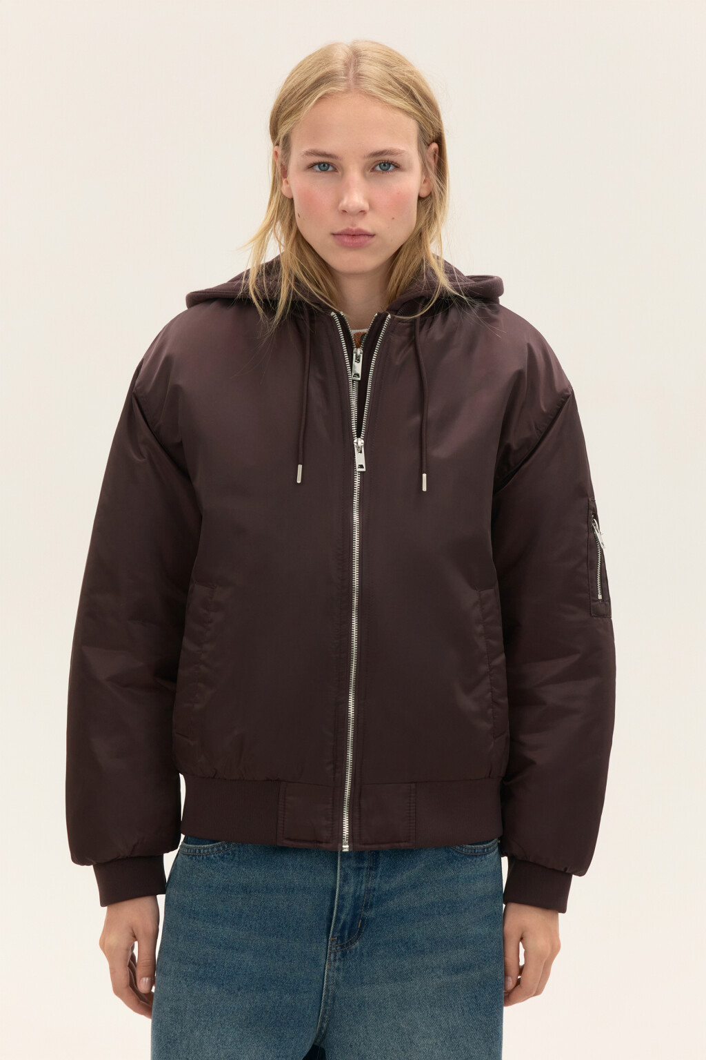 Куртка-бомбер с трикотажным капюшоном - цвет коричневый - 2