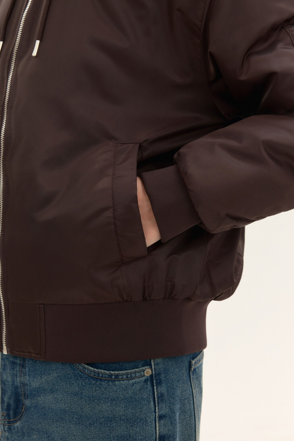 Куртка-бомбер с трикотажным капюшоном - цвет коричневый - 6