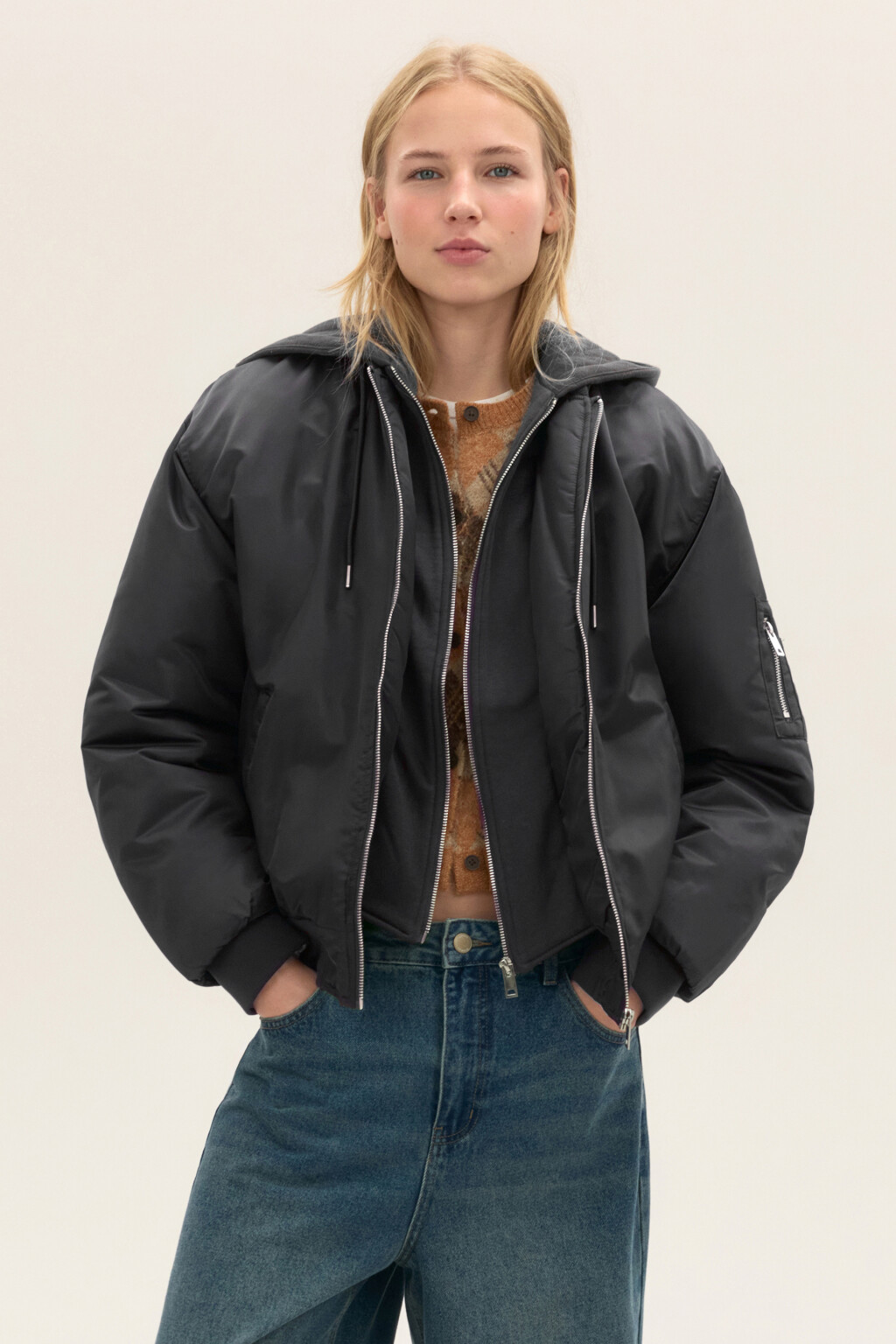 Куртка-бомбер с трикотажным капюшоном - цвет серый - 1